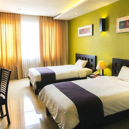 Eclipse Hotel Prawirotaman Джокьякарта Экстерьер фото