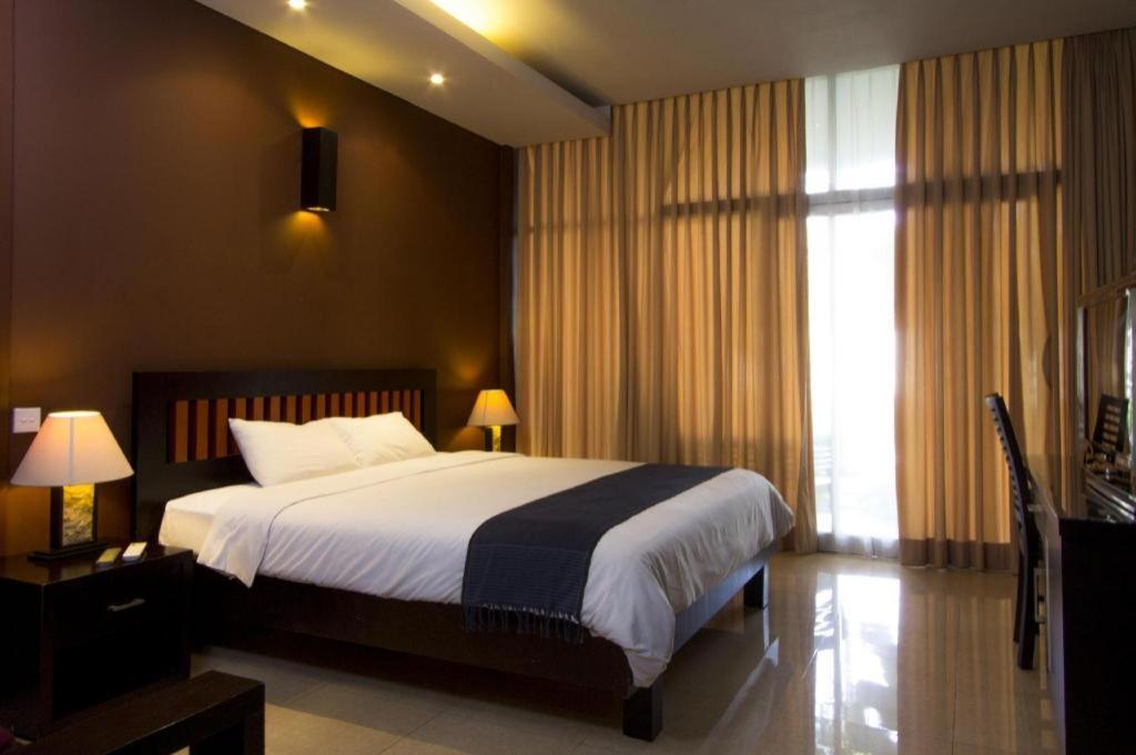 Eclipse Hotel Prawirotaman Джокьякарта Экстерьер фото
