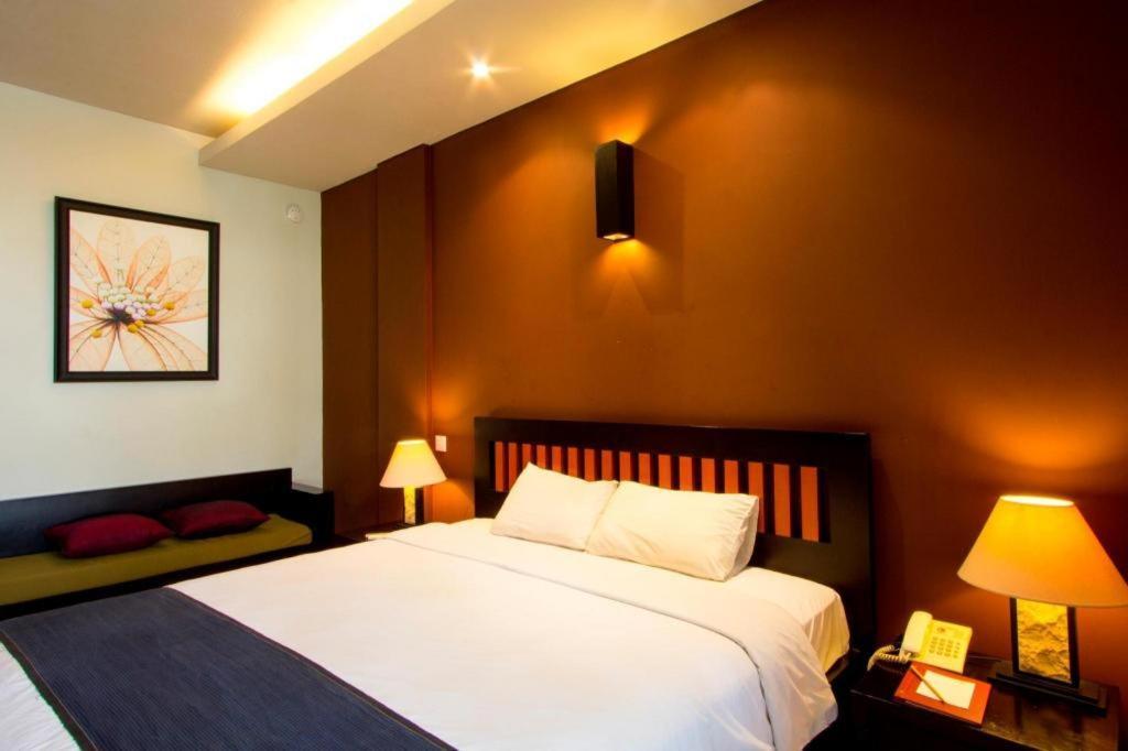 Eclipse Hotel Prawirotaman Джокьякарта Экстерьер фото